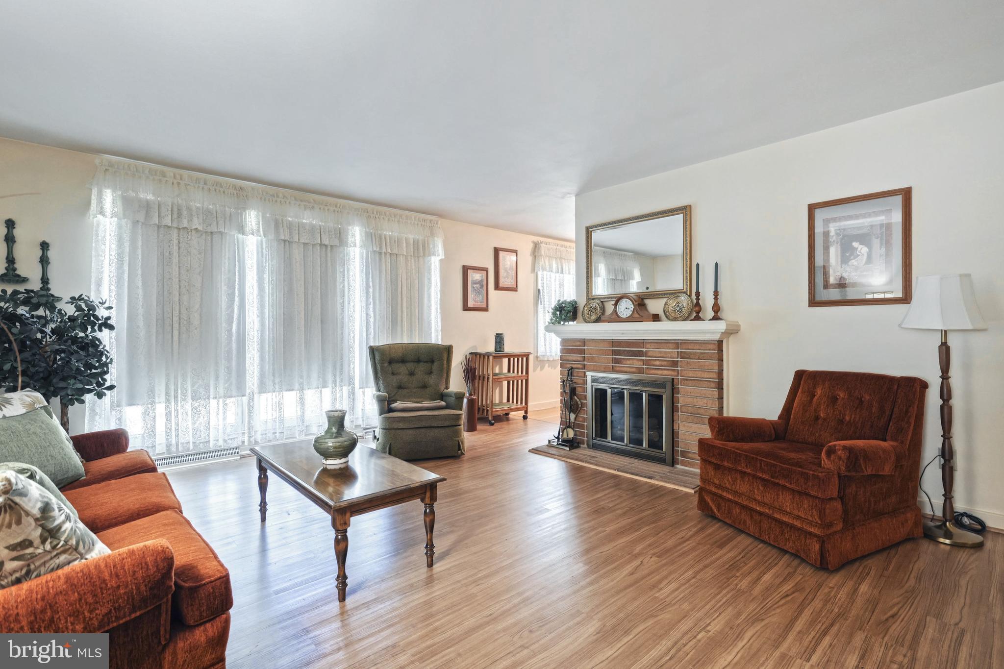 2467 Auburn Road York, PA 17402 - Photo 9 of 33 Gallery Image 9
