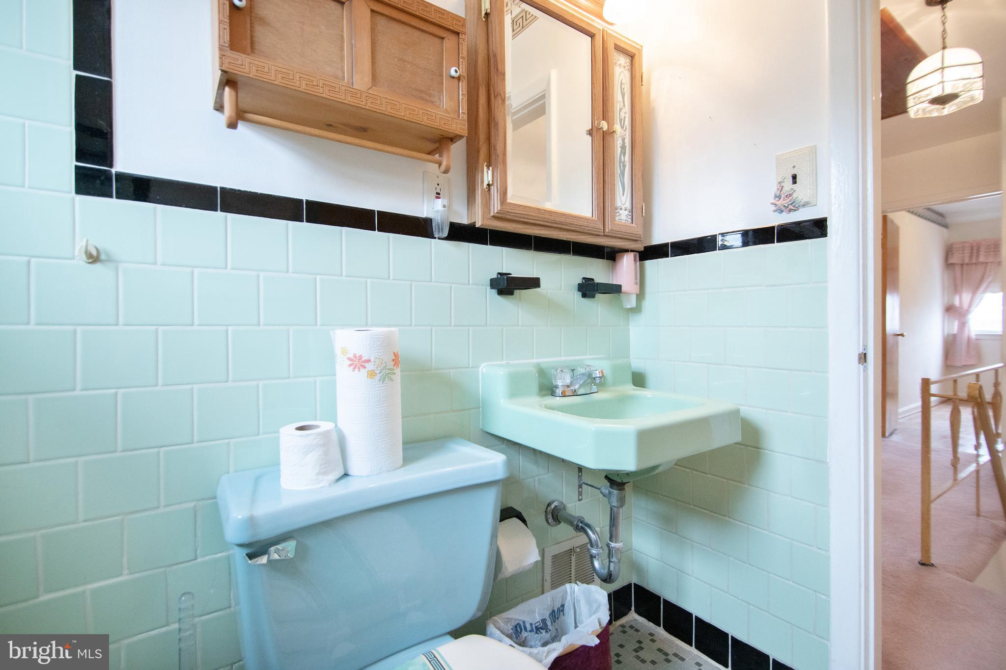 4424 Fenor Road Baltimore, MD 21227 - Photo 23 of 36