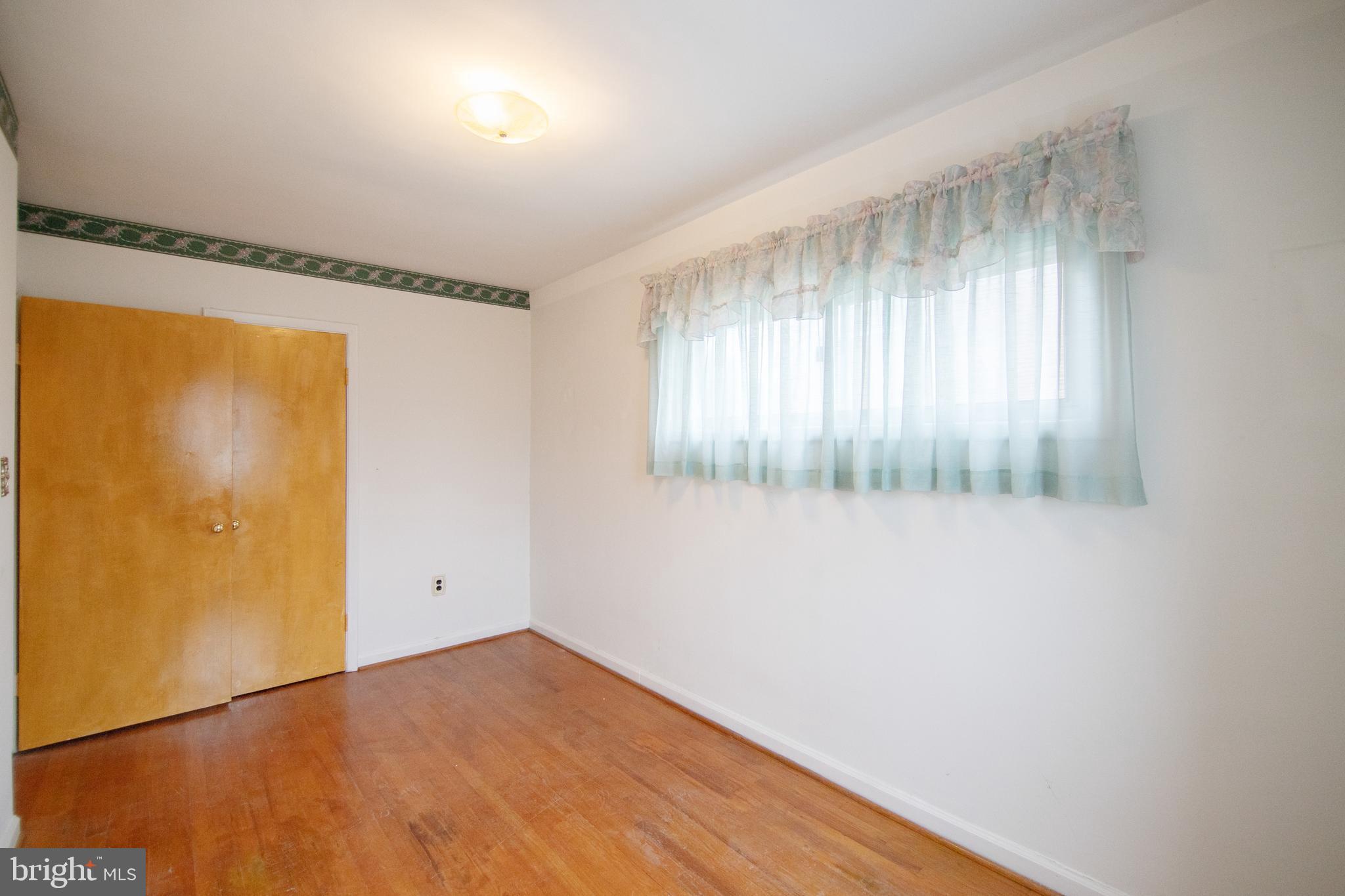 4424 Fenor Road Baltimore, MD 21227 - Photo 29 of 36