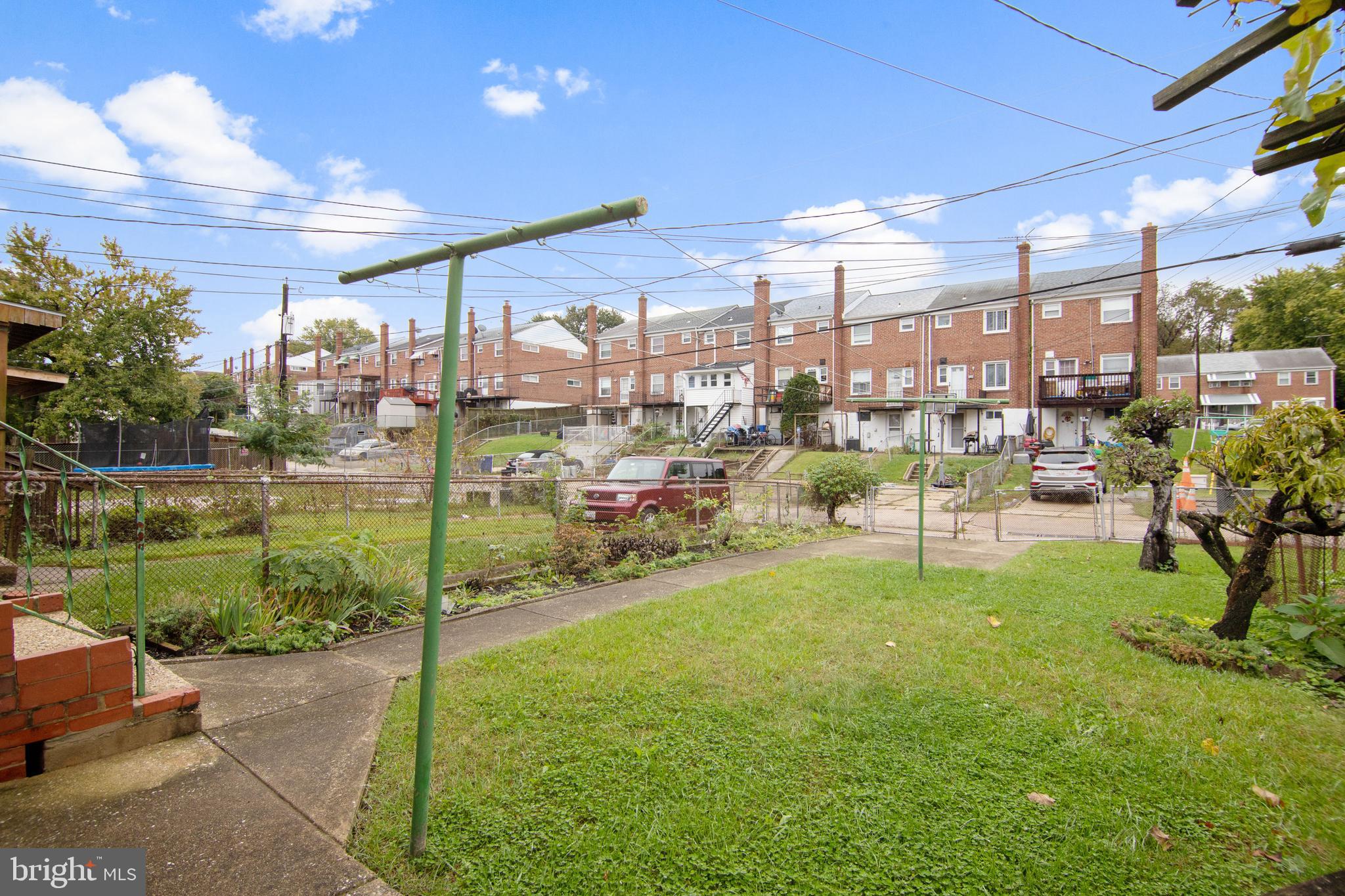 4424 Fenor Road Baltimore, MD 21227 - Photo 4 of 36