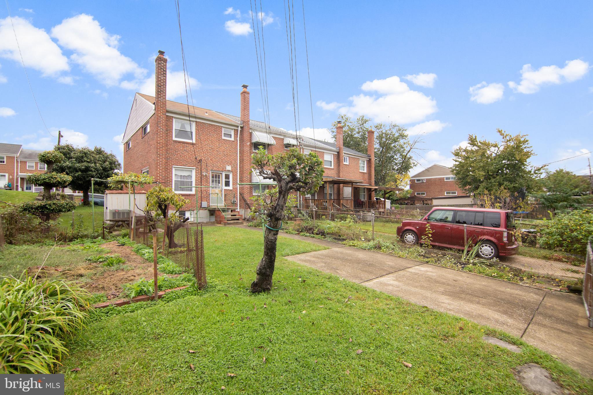 4424 Fenor Road Baltimore, MD 21227 - Photo 7 of 36