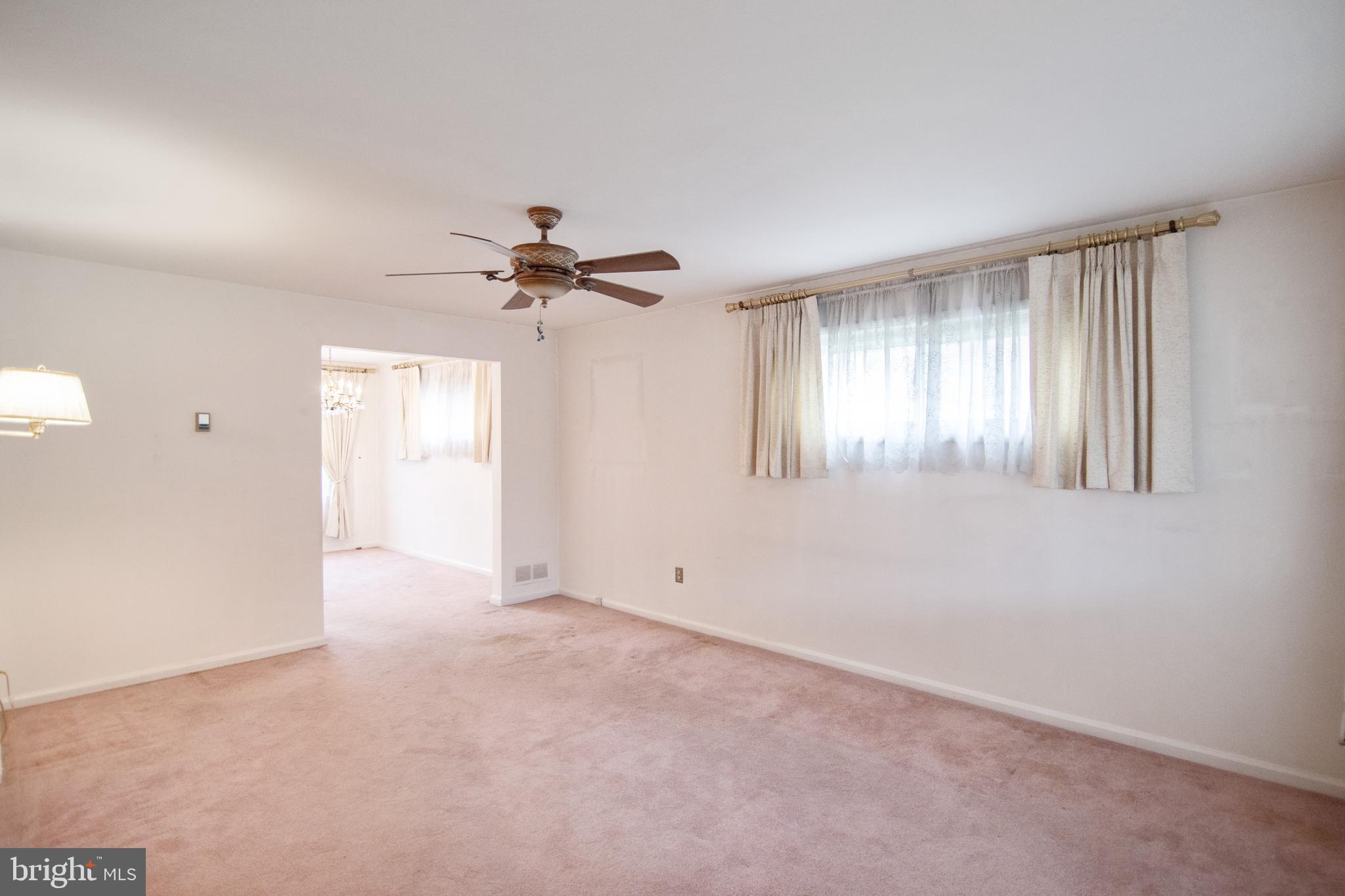 4424 Fenor Road Baltimore, MD 21227 - Photo 9 of 36