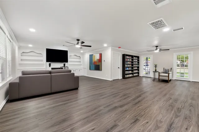 $369,000 | 1518 Sweet Grass Trail, Houston, TX 77090