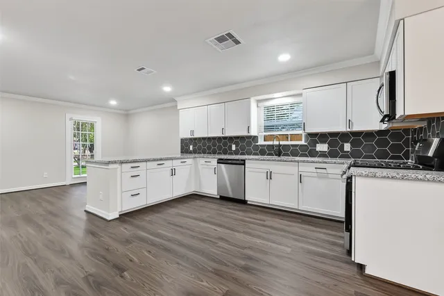 $369,000 | 1518 Sweet Grass Trail, Houston, TX 77090