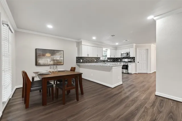 $369,000 | 1518 Sweet Grass Trail, Houston, TX 77090