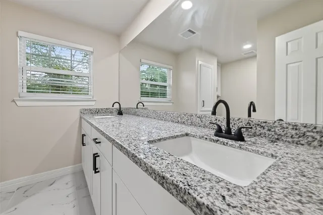 $369,000 | 1518 Sweet Grass Trail, Houston, TX 77090