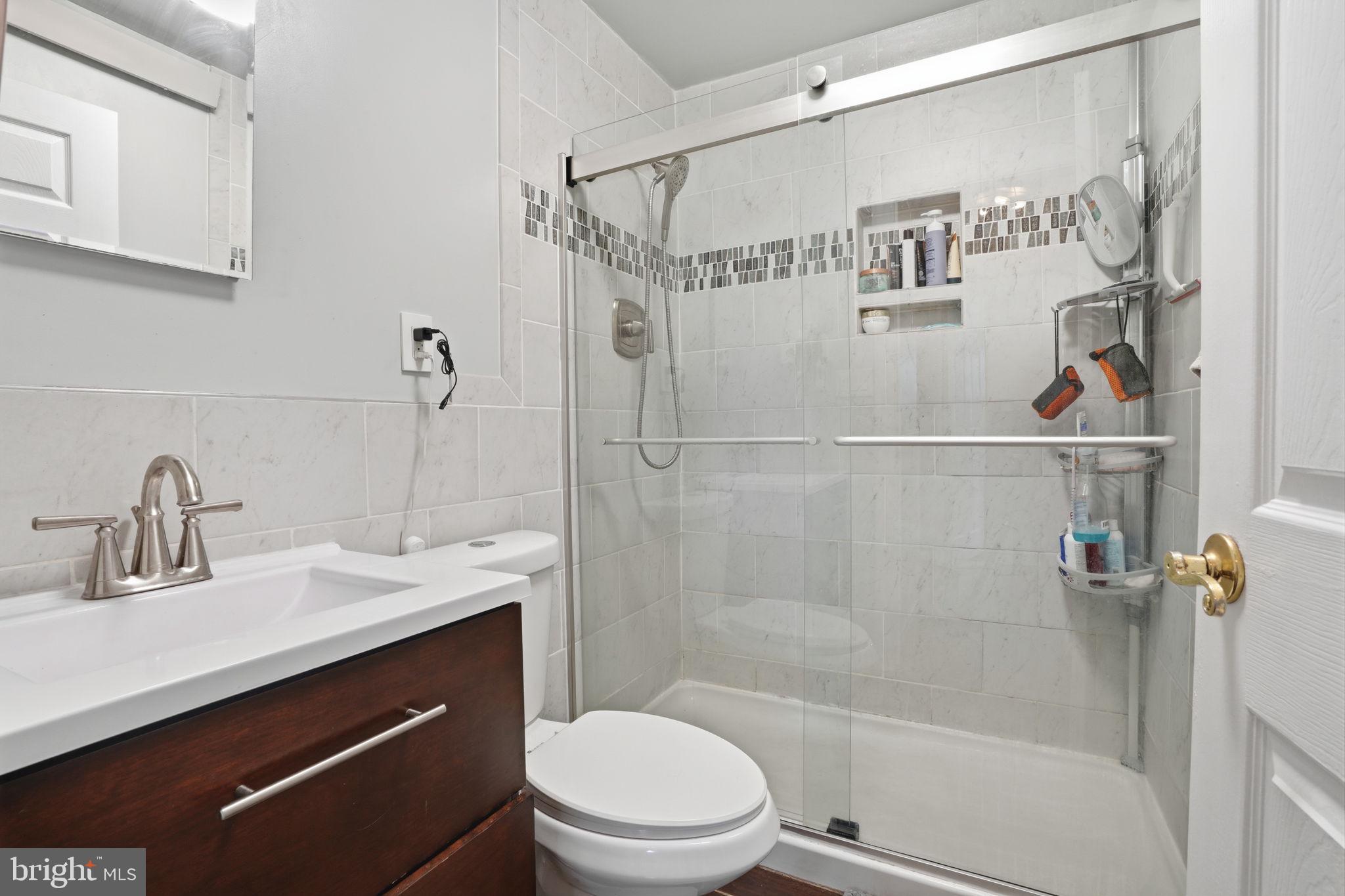 14 Hemlock Road Levittown, PA 19056 - Photo 13 of 31 Gallery Image 13