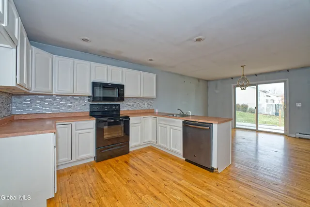 $275,000 | 122 Skyview Drive, Greenville, NY 12083