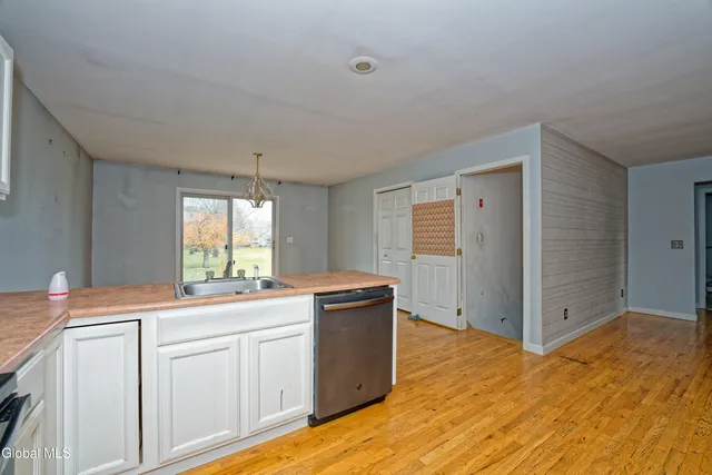 $275,000 | 122 Skyview Drive, Greenville, NY 12083