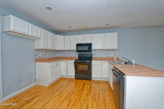 $275,000 | 122 Skyview Drive, Greenville, NY 12083