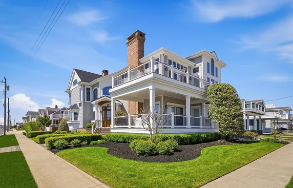 $7,950,000 | 100 107th Street, Stone Harbor, NJ 08247