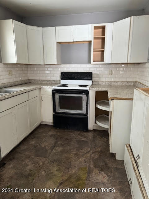 5200 Vrooman Road Jackson, MI 49201 - Photo 2 of 12 5200kitchhen