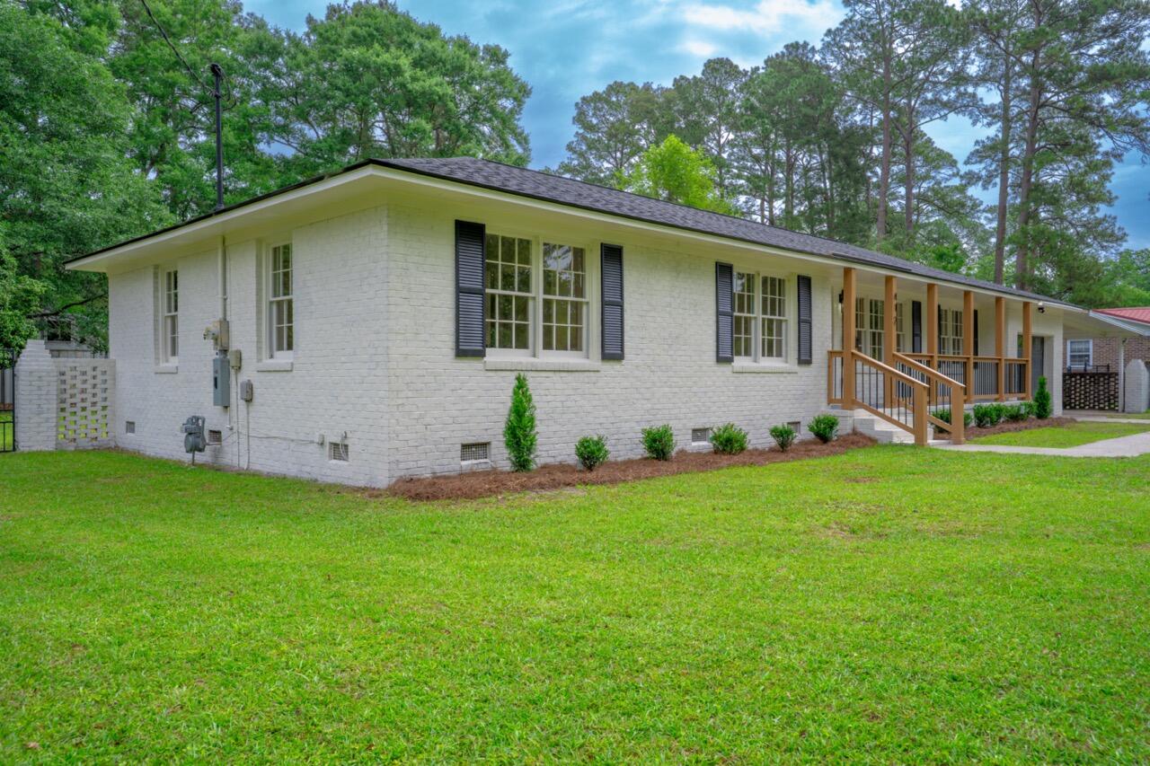 412 Tulip Drive Walterboro, SC 29488 - Photo 6 of 51 6 copy Large