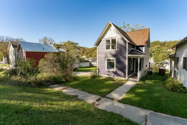 $249,000 | 206 Elmwood Street East, Lanesboro, MN 55949