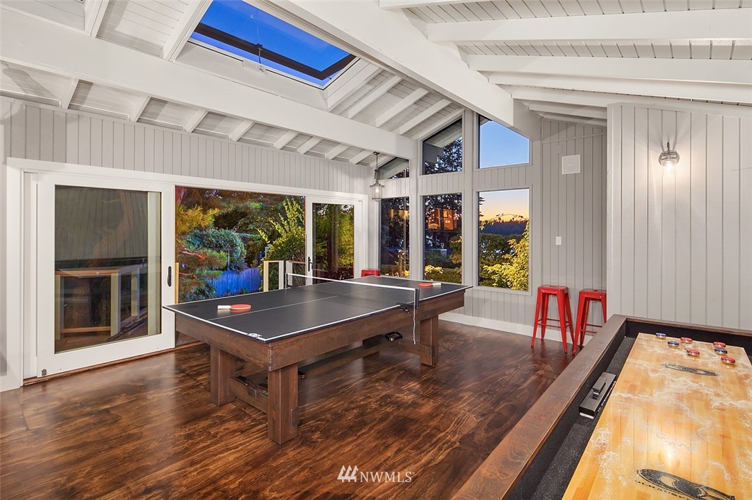 17 Brook Bay Road Mercer Island, WA 98040 - Photo 22 of 25 a room with pool table and windows