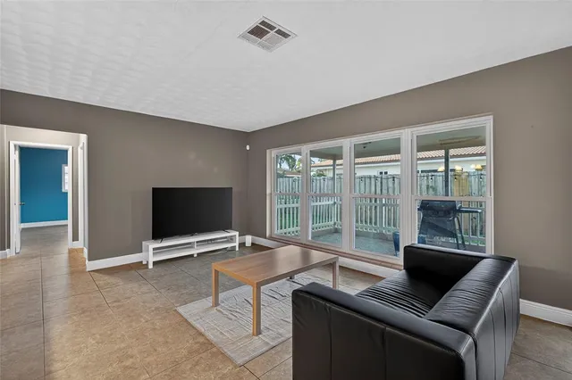 $4,200 | 2750 Southeast 3rd Street, Pompano Beach, FL 33062