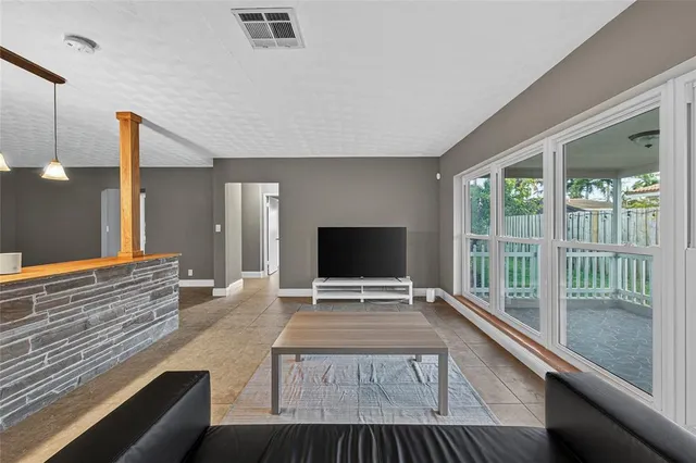 $4,200 | 2750 Southeast 3rd Street, Pompano Beach, FL 33062