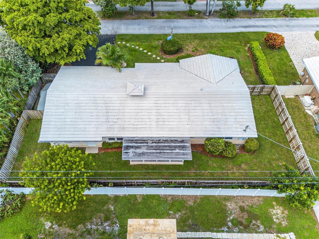 2750 Southeast 3rd Street Pompano Beach, FL 33062 - Photo 2 of 54