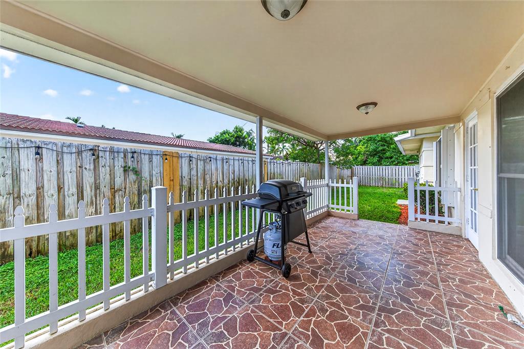 2750 Southeast 3rd Street Pompano Beach, FL 33062 - Photo 35 of 54