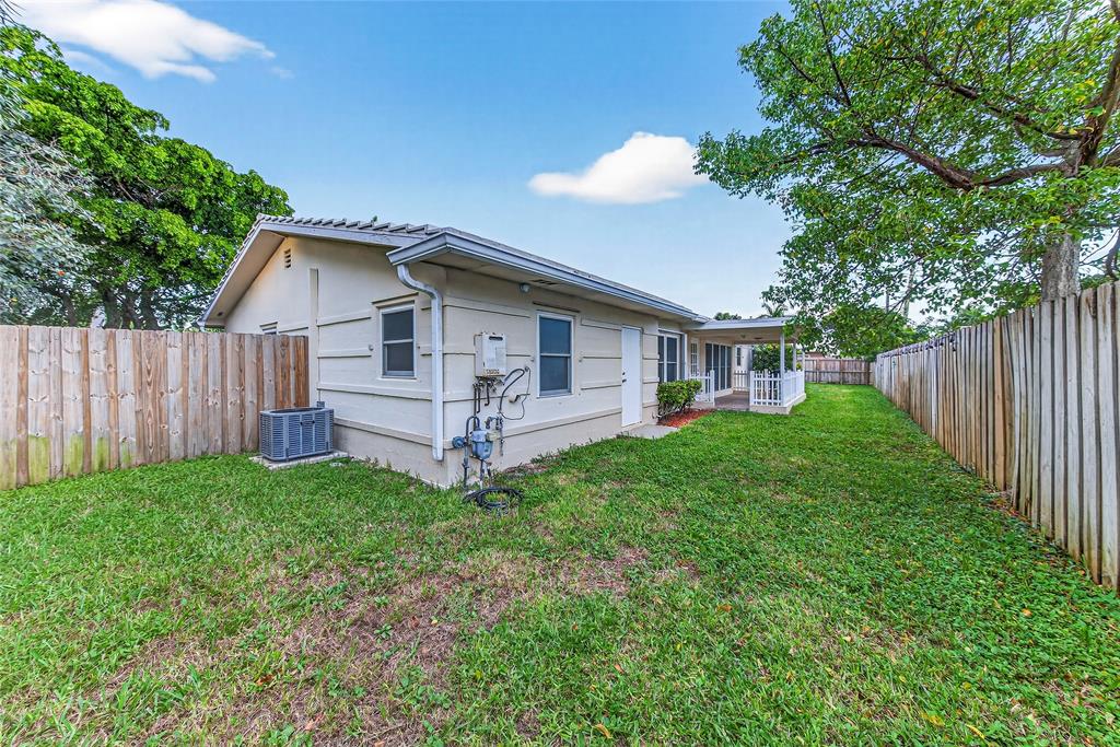 2750 Southeast 3rd Street Pompano Beach, FL 33062 - Photo 36 of 54