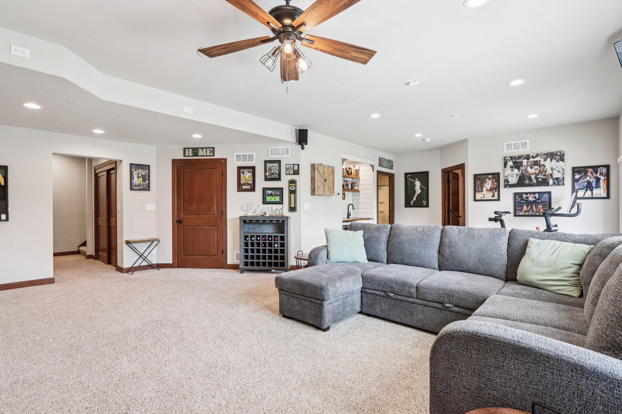 526 Spur Road Slinger, WI 53086 - Photo 16 of 74 21-web-or-mls-Spur Rd-S0904-021