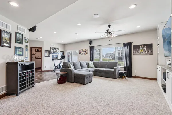 $587,500 | 526 Spur Road, Slinger, WI 53086