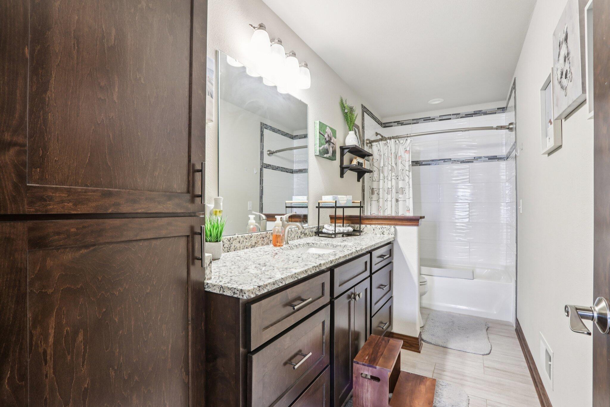 526 Spur Road Slinger, WI 53086 - Photo 32 of 74 37-web-or-mls-Spur Rd-S0904-037