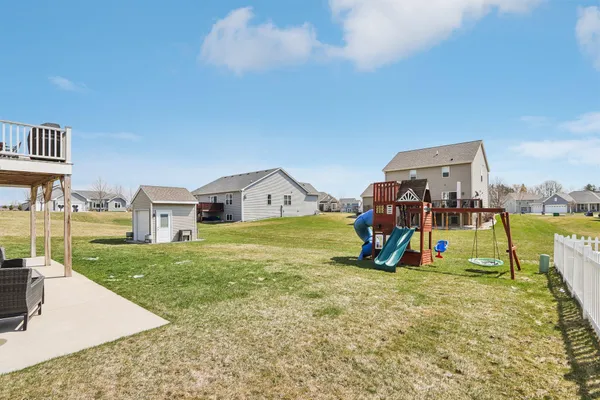$587,500 | 526 Spur Road, Slinger, WI 53086
