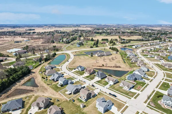 $587,500 | 526 Spur Road, Slinger, WI 53086