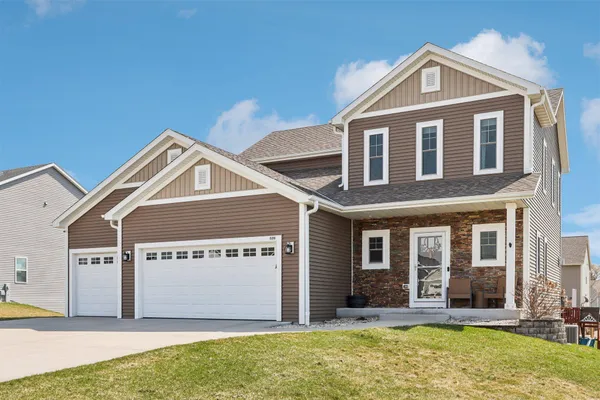 $587,500 | 526 Spur Road, Slinger, WI 53086