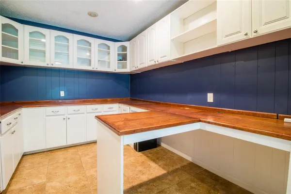 $2,075 | 3120 Covert Avenue, Fort Worth, TX 76133