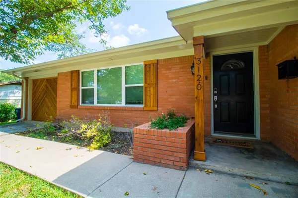 $2,075 | 3120 Covert Avenue, Fort Worth, TX 76133