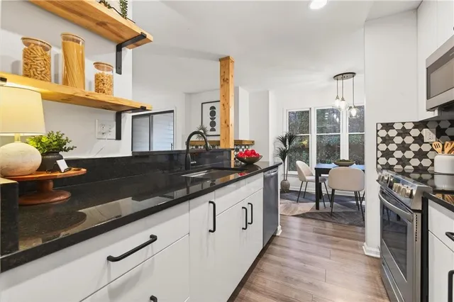 a view of washer and dryer