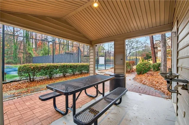 $300,000 | 710 Garden Court, Atlanta, GA 30328