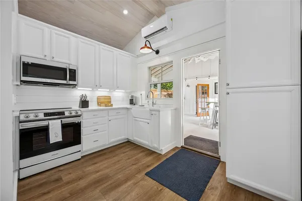 $2,149,000 | 502 1/2 Ashantilly Avenue, St. Simons Island, GA 31522