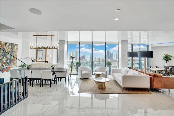 $20,000 | 4000 Island Boulevard, Unit PH2, Aventura, FL 33160