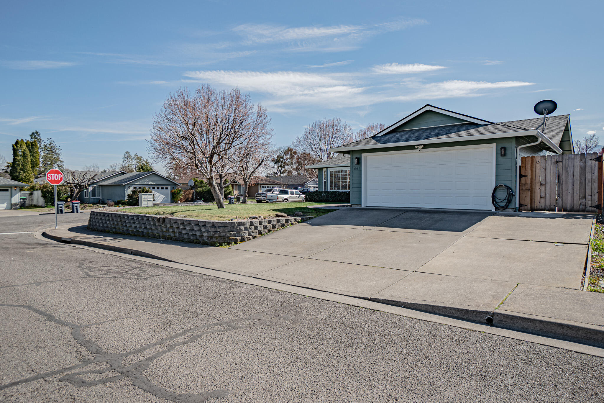601 Benjamin Way Phoenix, OR 97535 - Photo 18 of 20 DSC09810-HDR