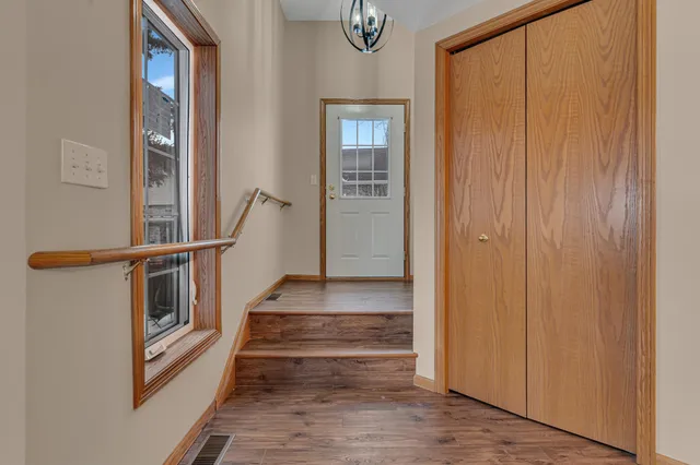 $165,000 | 2208 10th Avenue Southeast, Willmar, MN 56201