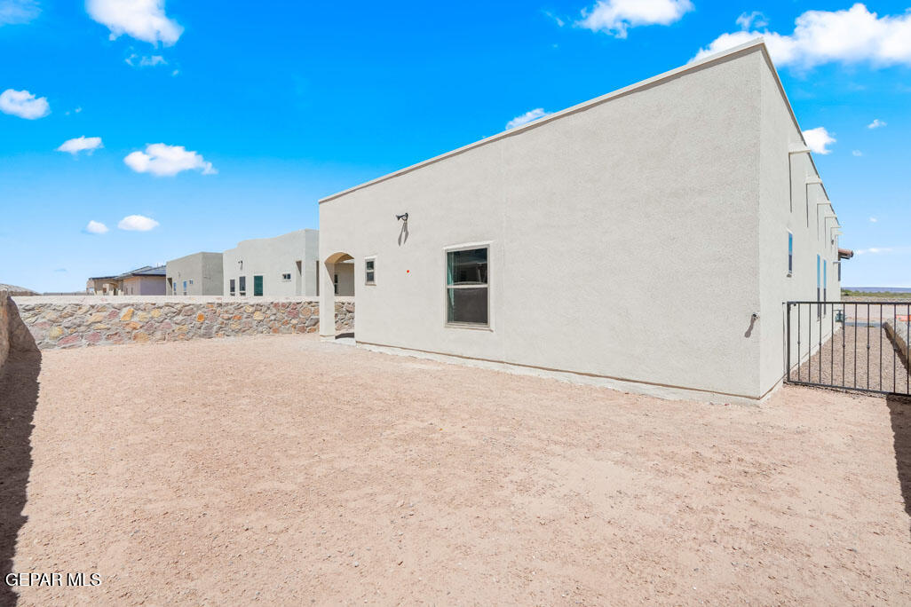 664 Paseo Musical Street El Paso, TX 79928 - Photo 49 of 50 a view of a terrace