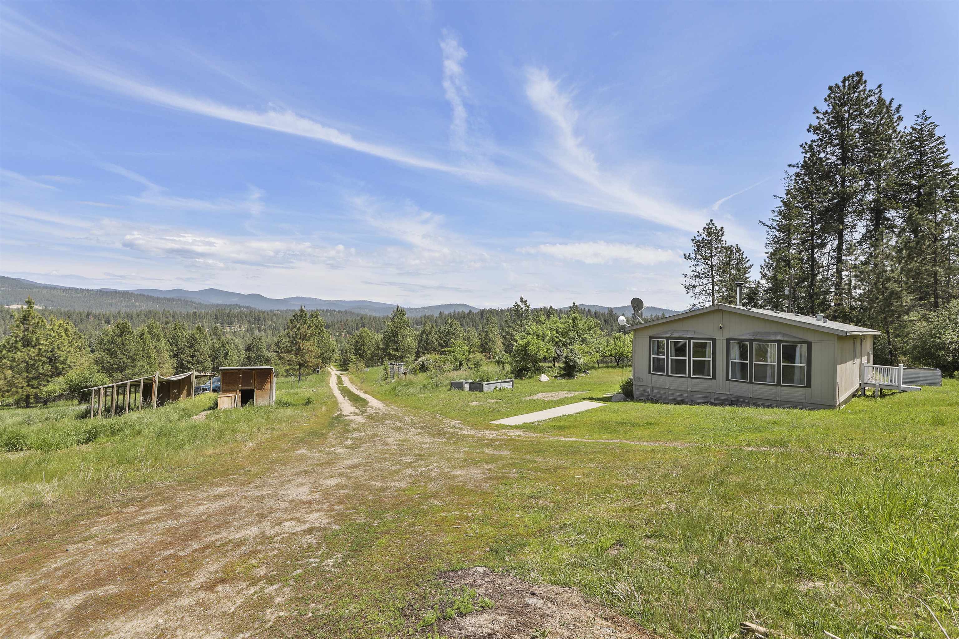 19401 North Halliday Road Mead, WA 99021 - Photo 6 of 24