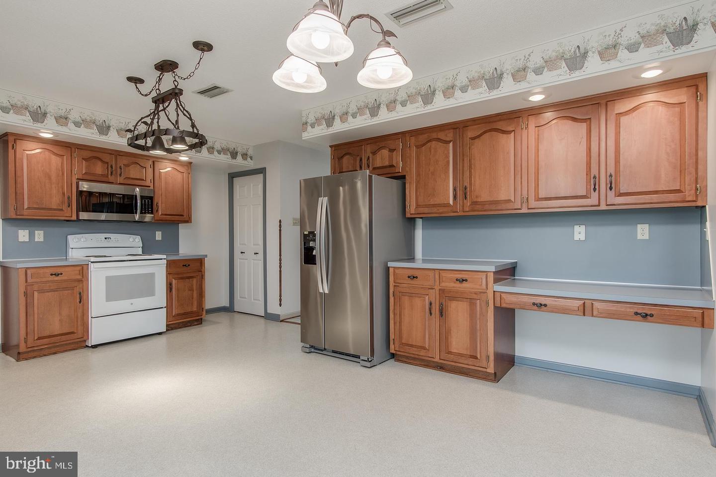 15529 Dellinger Road Williamsport, MD 21795 - Photo 19 of 42 Kitchen