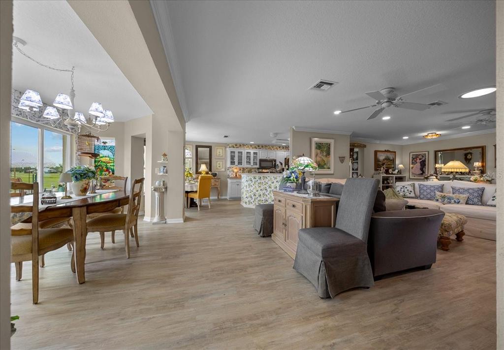 8998 Southwest 99th Ct Road Ocala, FL 34481 - Photo 4 of 45