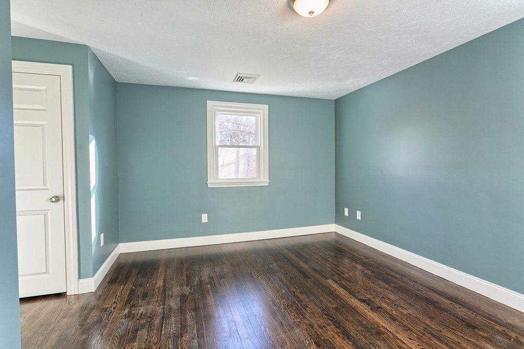 37 Knight Road Framingham, MA 01701 - Photo 13 of 20 Gallery Image 13