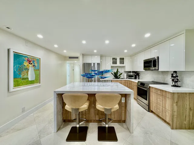 $7,500 | 2871 North Ocean Boulevard, Unit R358, Boca Raton, FL 33431