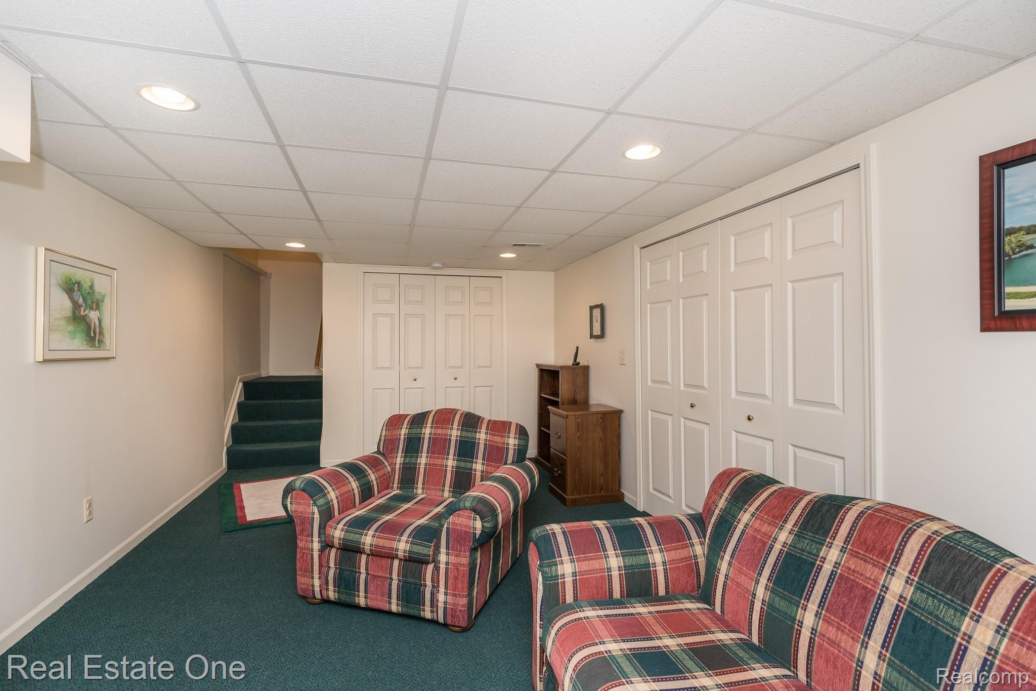 1362 Oakrock Lane Rochester, MI 48309 - Photo 26 of 31 View #2.jpg