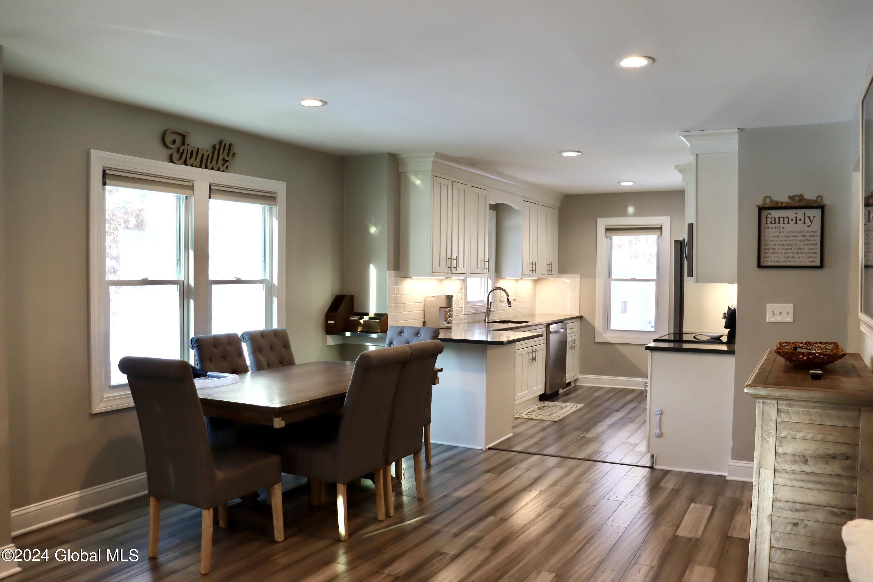 59 Rapp Road Albany, NY 12203 - Photo 10 of 35 C7D8EDC7-6ACC-476D-9359-8B77D87DE86D_1_2