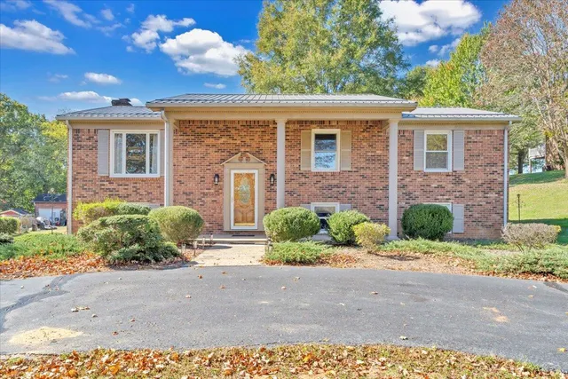 $267,500 | 1135 Laurel Park Avenue, Martinsville, VA 24112