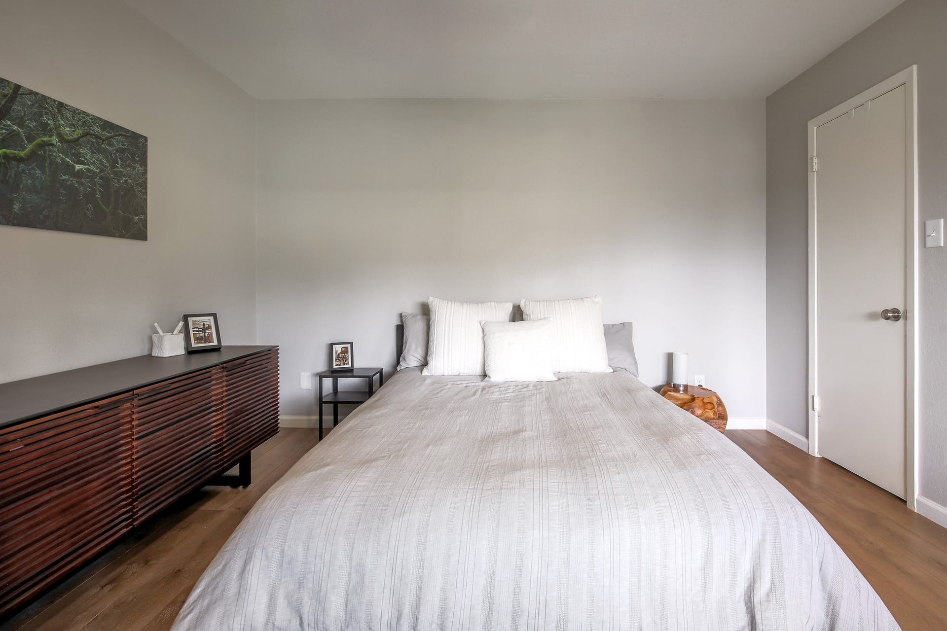 11118 Wandering Way, Unit A Austin, TX 78754 - Photo 22 of 29 a bed room with two bed and a lamp