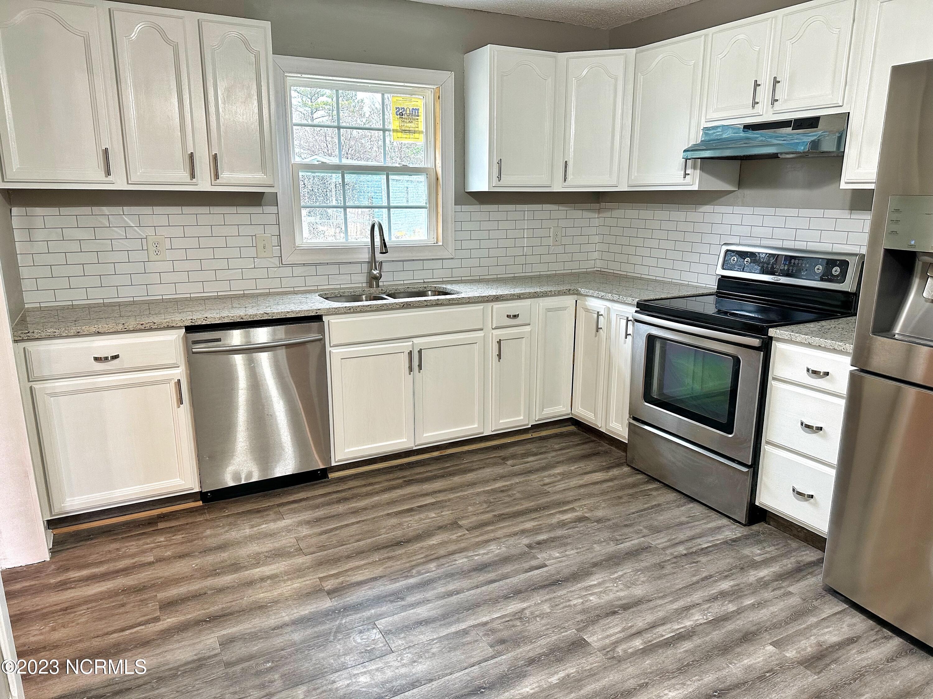 101 Shipman Road Havelock, NC 28532 - Photo 19 of 31 Kitchen