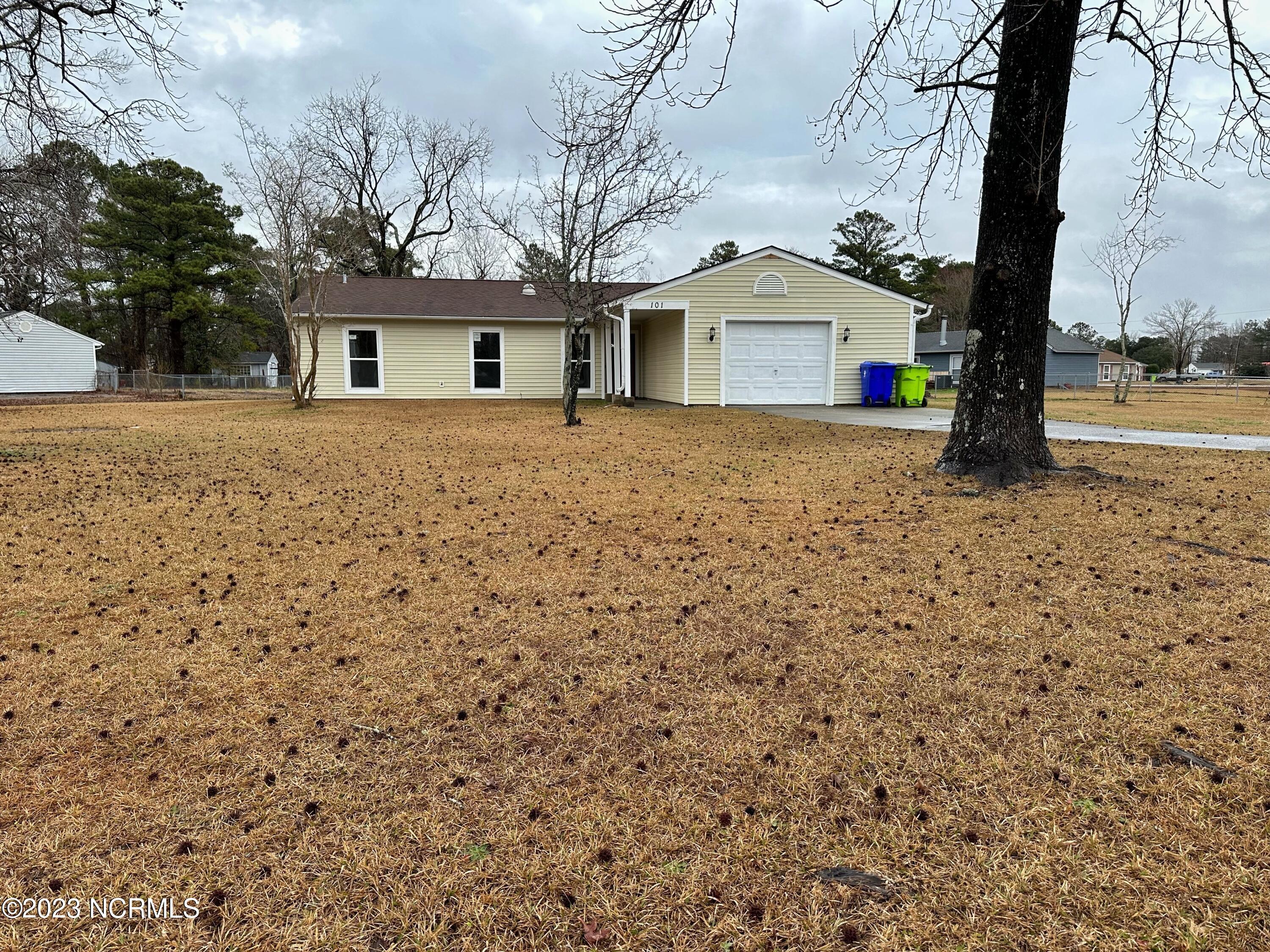 101 Shipman Road Havelock, NC 28532 - Photo 31 of 31 Road View Front